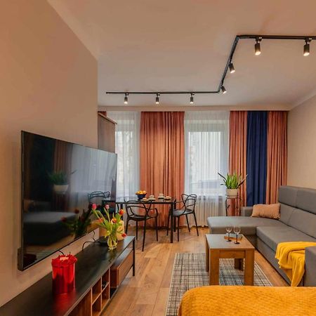Apartament Pod 13 ビエルスコ・ビアバ エクステリア 写真