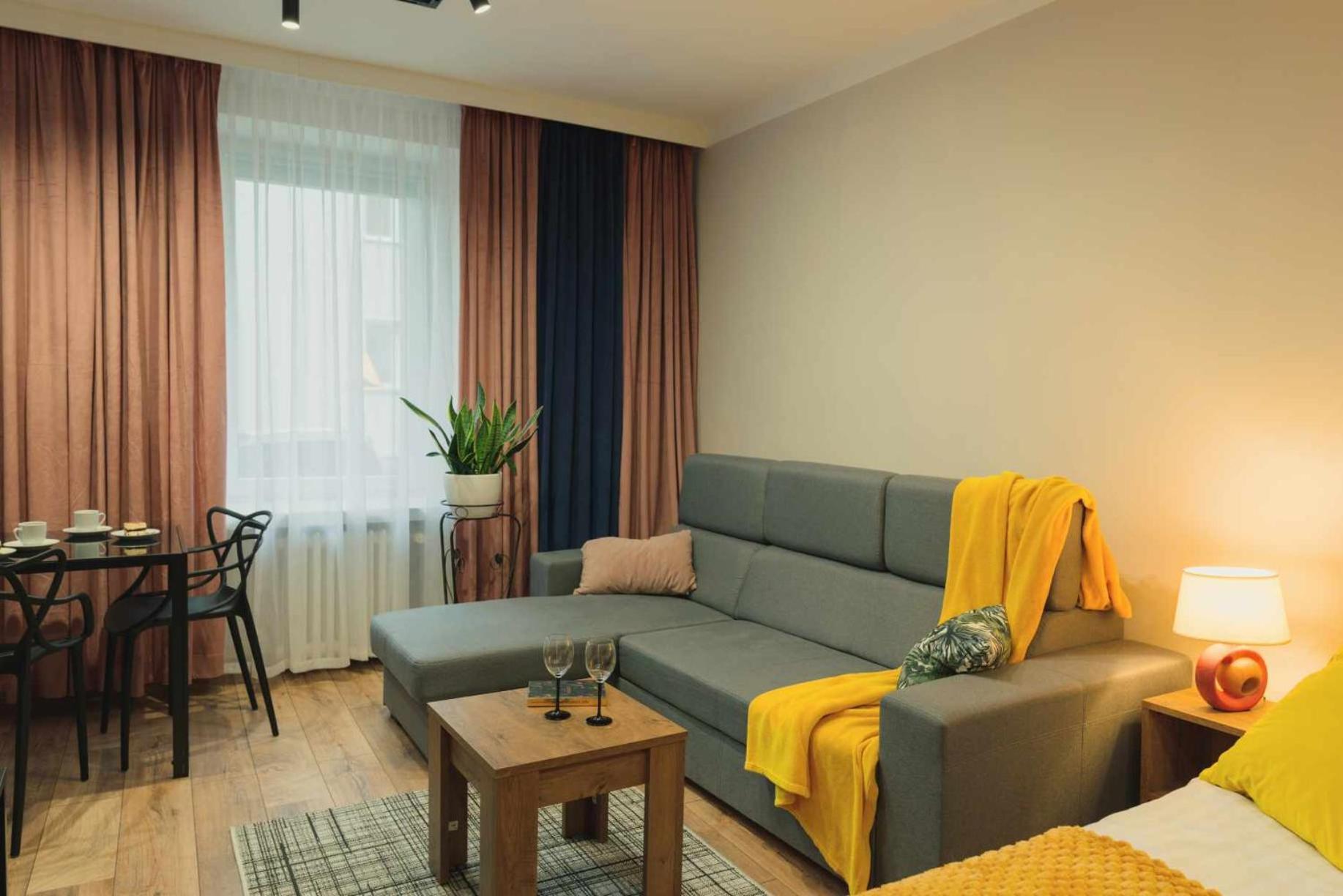 Apartament Pod 13 ビエルスコ・ビアバ エクステリア 写真