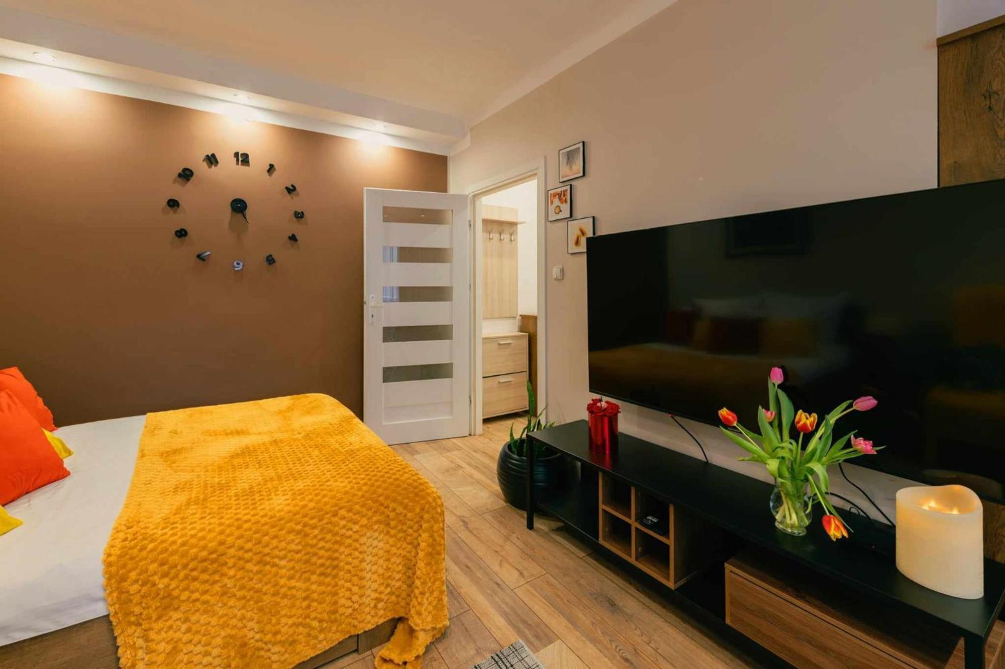 Apartament Pod 13 ビエルスコ・ビアバ エクステリア 写真