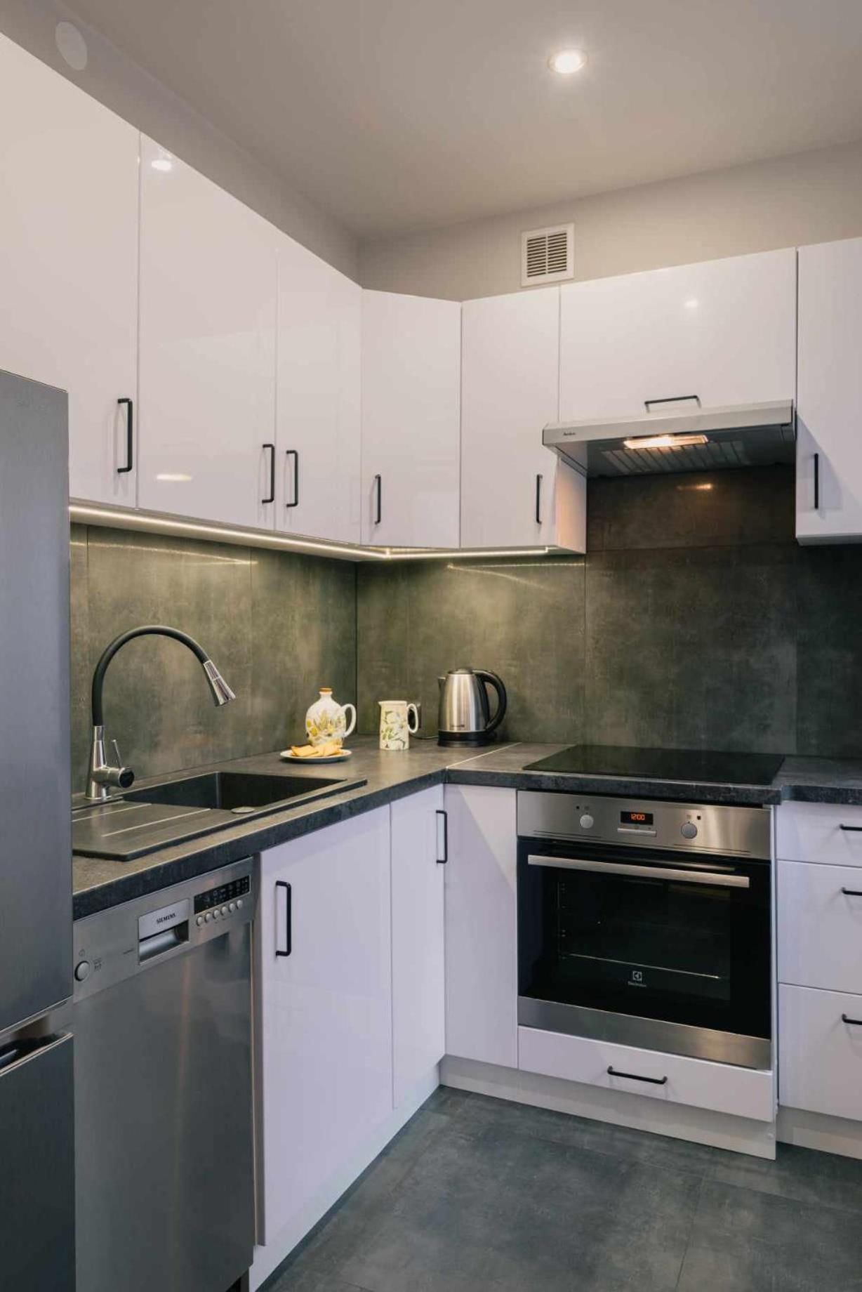 Apartament Pod 13 ビエルスコ・ビアバ エクステリア 写真