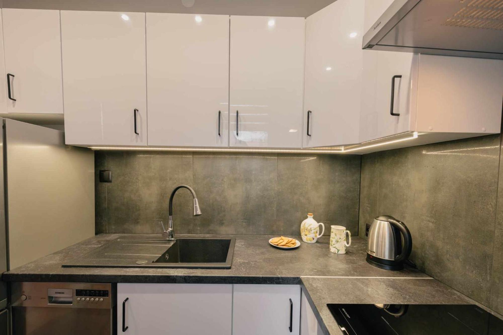Apartament Pod 13 ビエルスコ・ビアバ エクステリア 写真