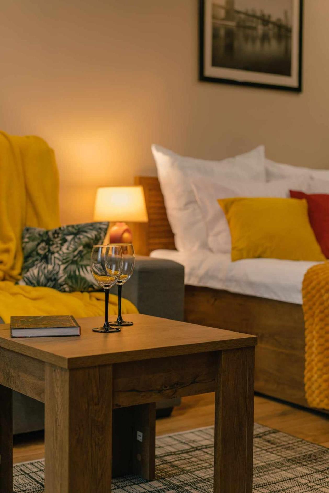 Apartament Pod 13 ビエルスコ・ビアバ エクステリア 写真